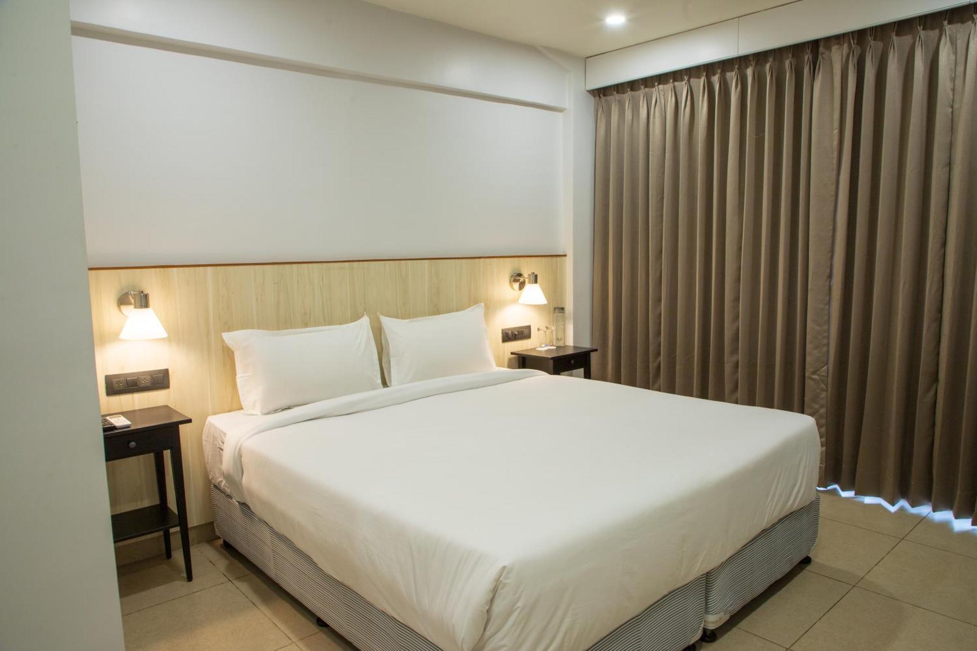 Antarim Express Otel Bharuch Dış mekan fotoğraf